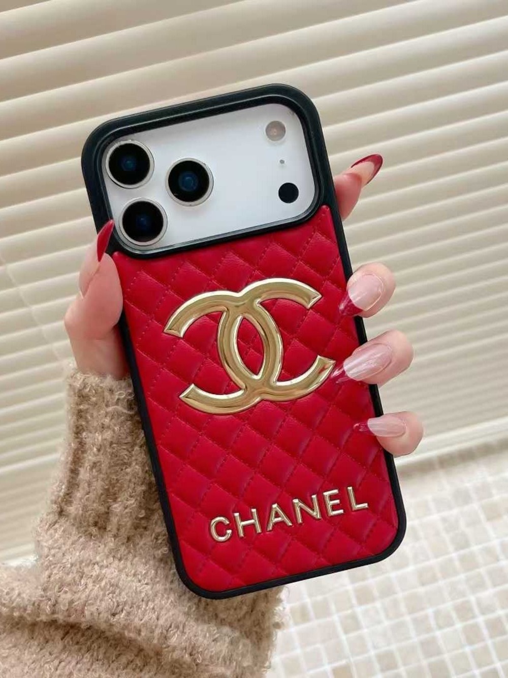 17 pro max Red iPhone Case